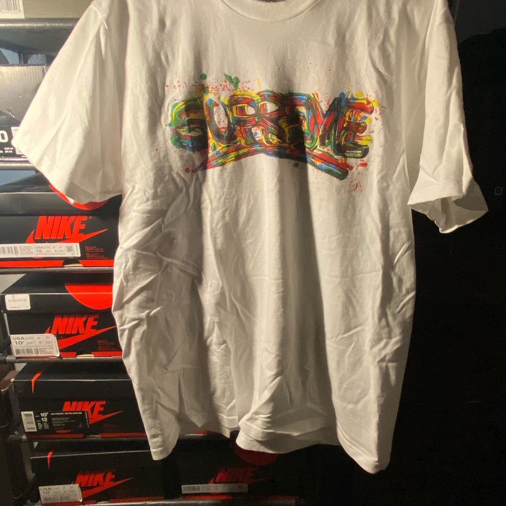Supreme T-Shirt.